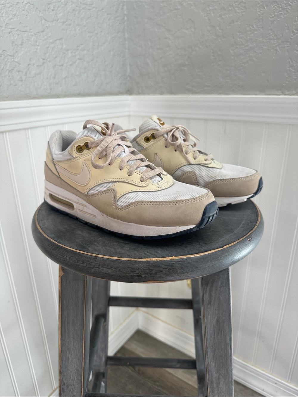 Nike Kids Beige and Cream Low-Top Sneakers
